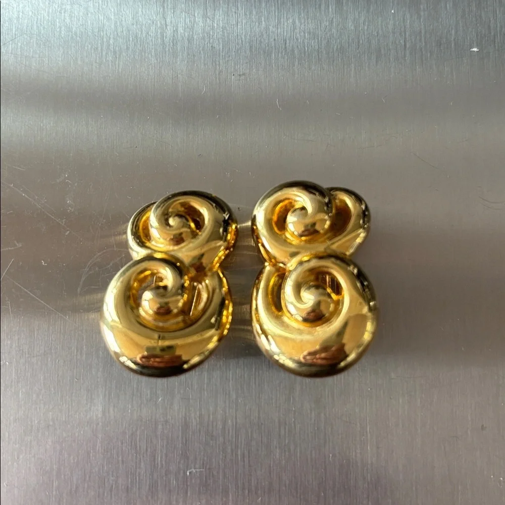 Vintage Anne Klein Gold Tone Double Swirl Clip-On Earrings 1980s Retro Figure 8